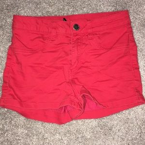 H&M red shorts